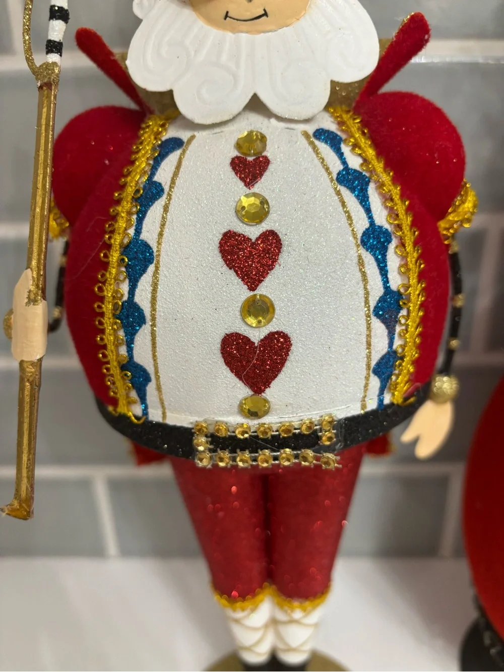 Set Of 2 PIER 1 IMPORTS King & Queen Of Hearts 16